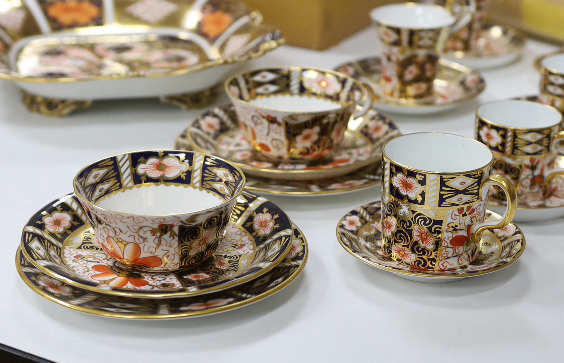 A collection of Royal Crown Derby Imari porcelain, largest 27cm in diameter